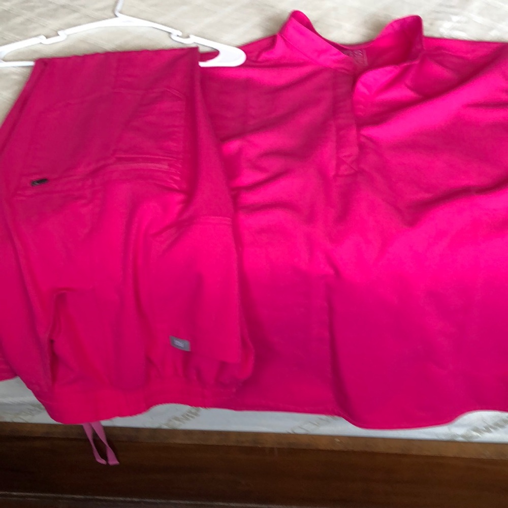 Pink medium scrub set new no tags